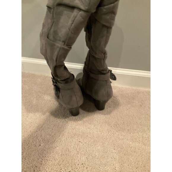 SO Grey Suede Knee High Boots Womens Size 9 - Picture 4 of 8